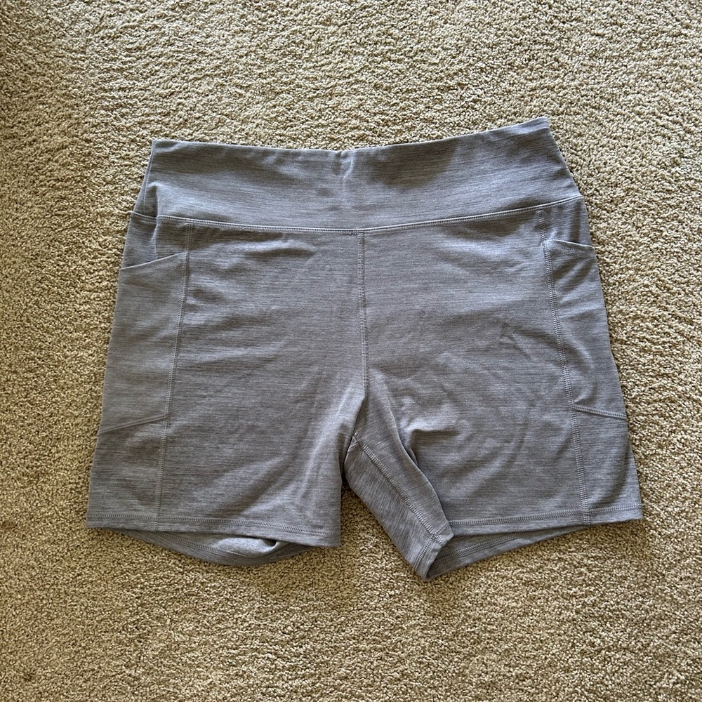 American Eagle the everything bike shorts xxl